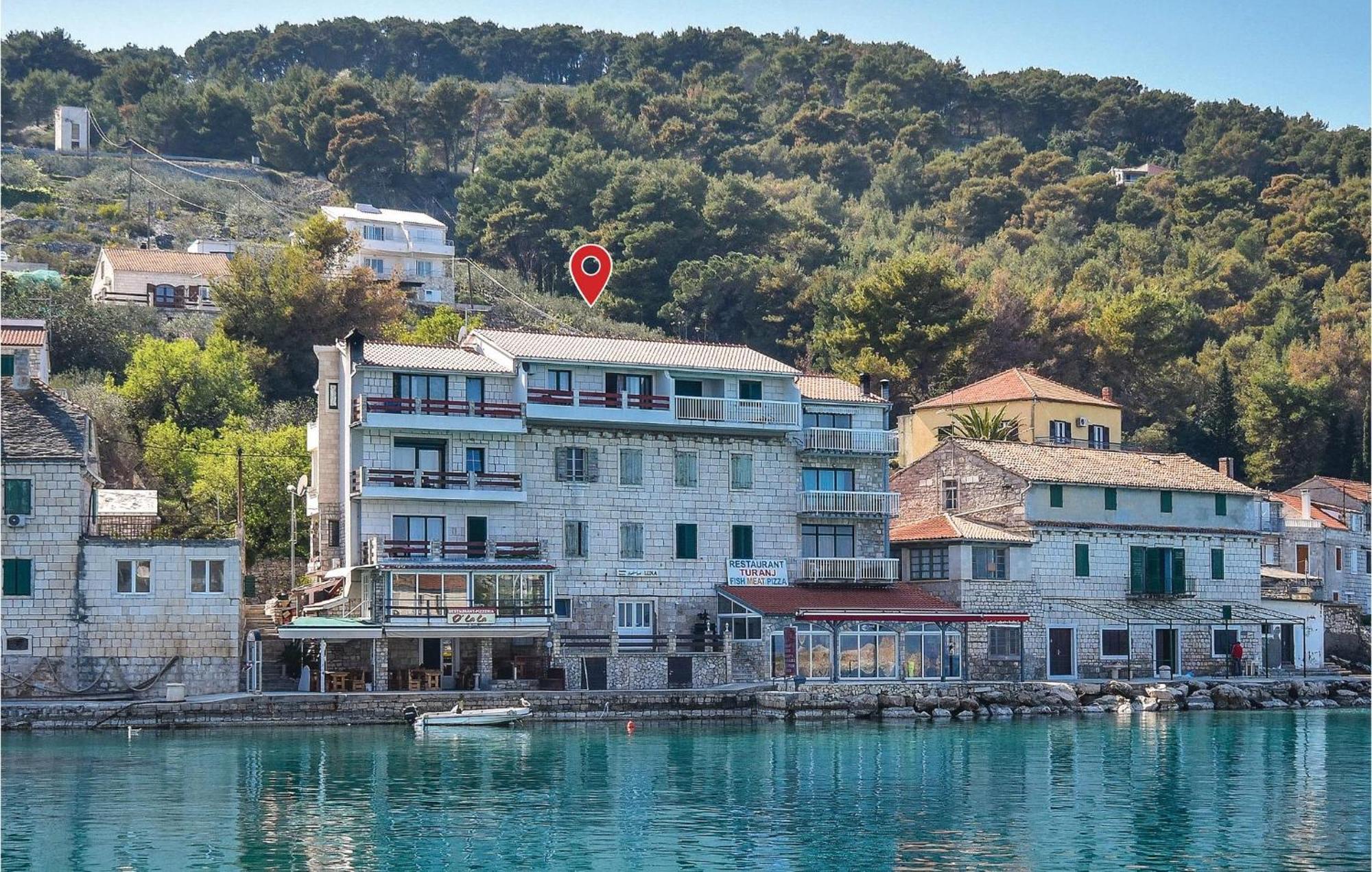 2 Bedroom Gorgeous Apartment In Stomorska Esterno foto